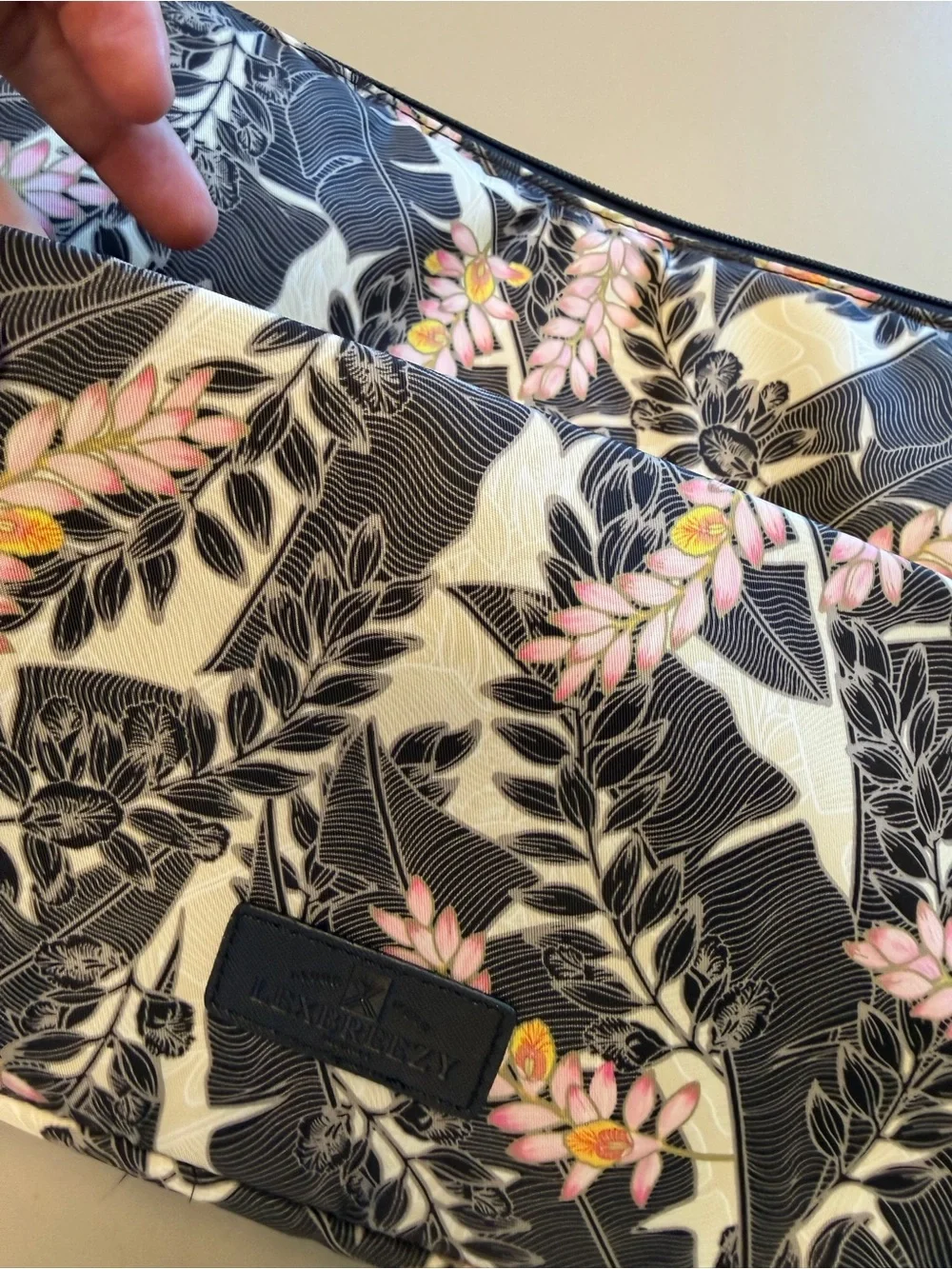 Lexbreezy Laptop Sleeve Bag -GORGEOUS